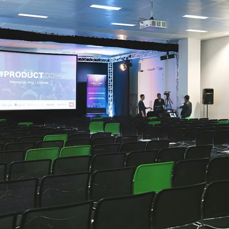 Maximizing value with an inbound free expo pass: strategies for B2B professionals at business events in the USA